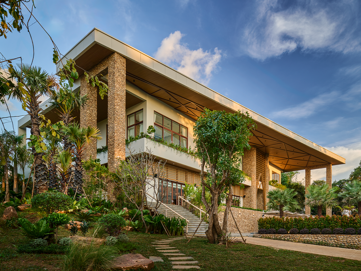 Hospitality & Resort